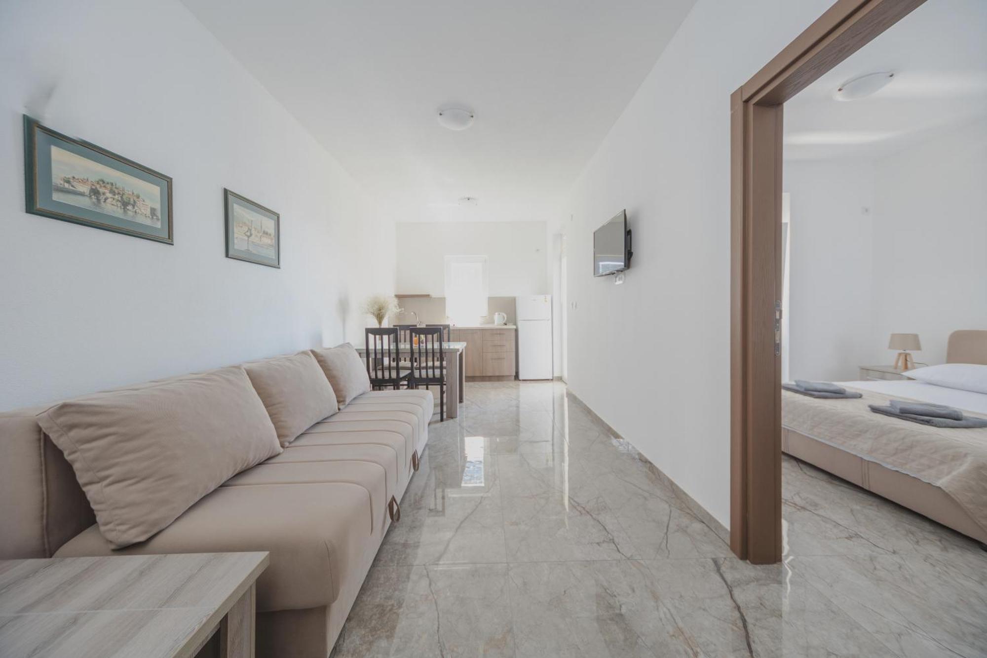 Apartmani Agape Petrovac Exteriör bild