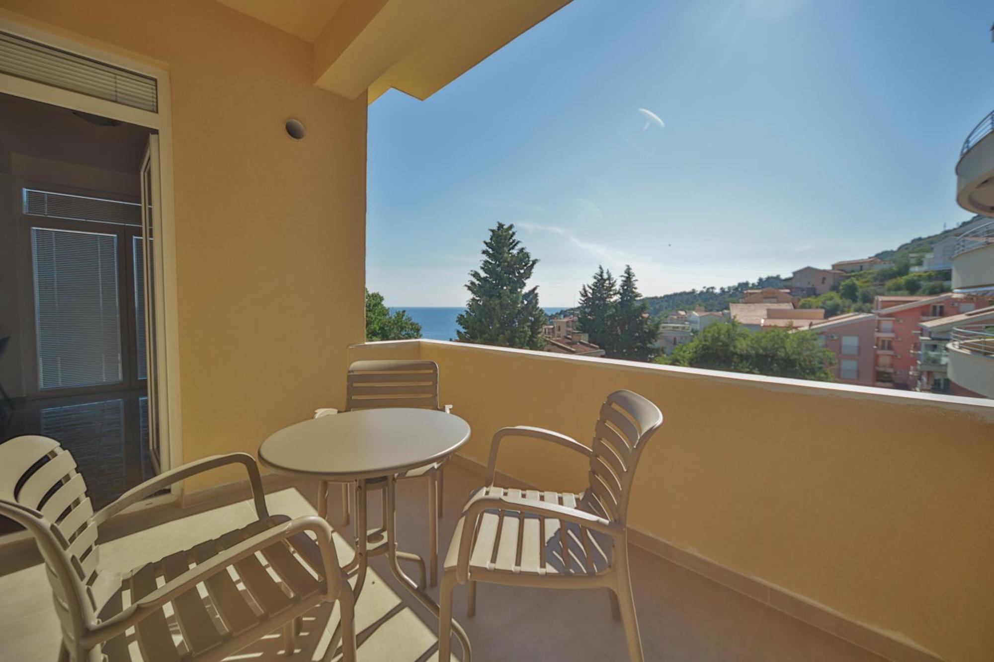 Apartmani Agape Petrovac Exteriör bild
