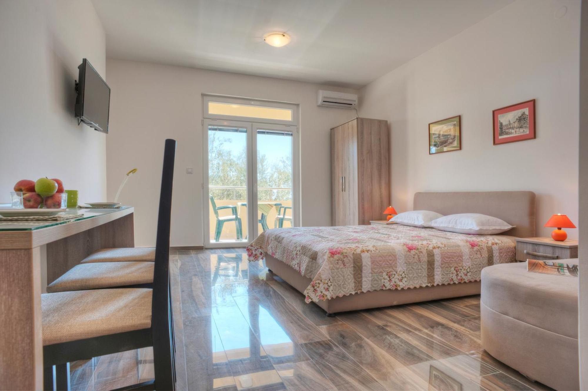 Apartmani Agape Petrovac Exteriör bild