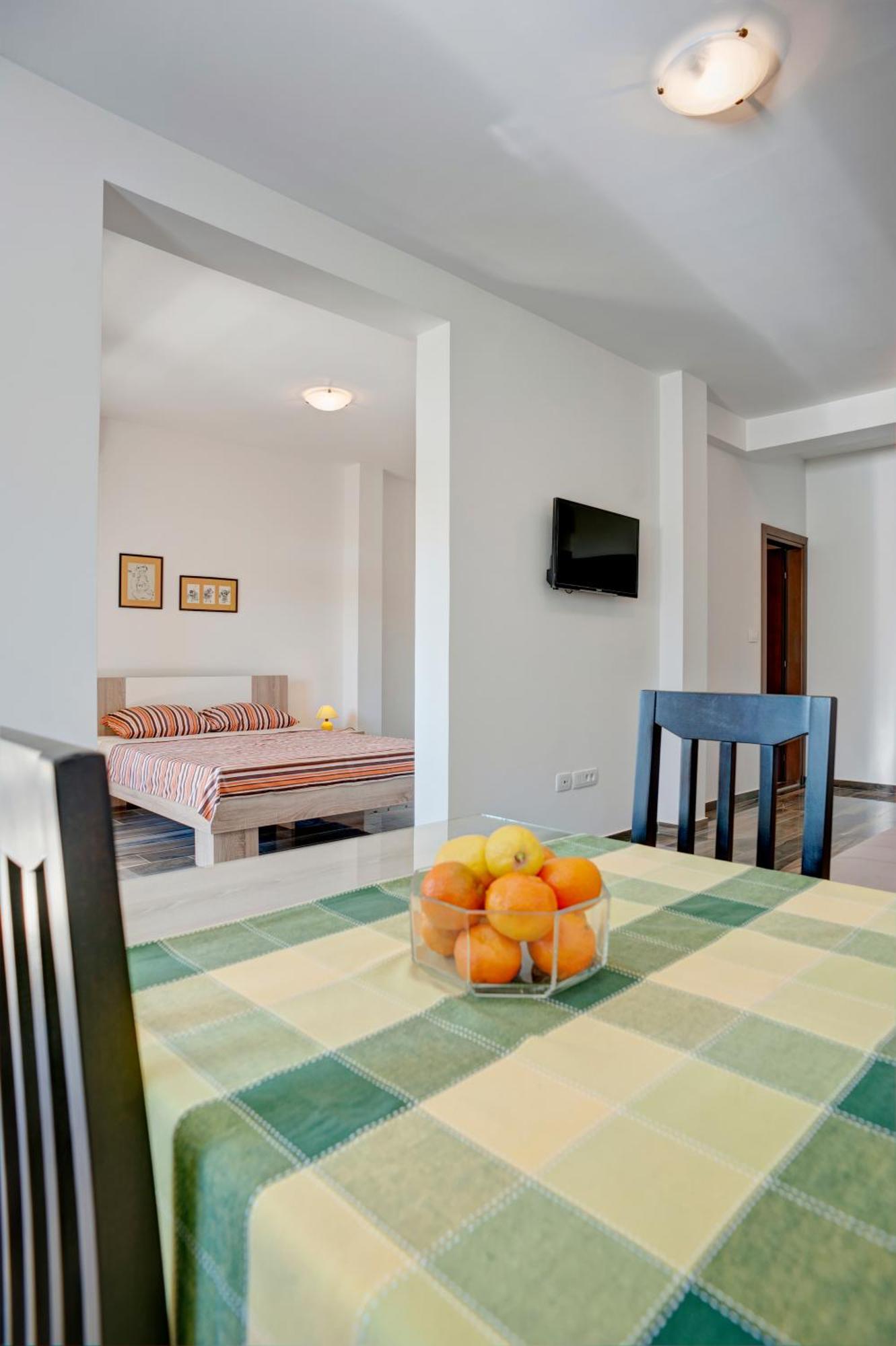 Apartmani Agape Petrovac Exteriör bild